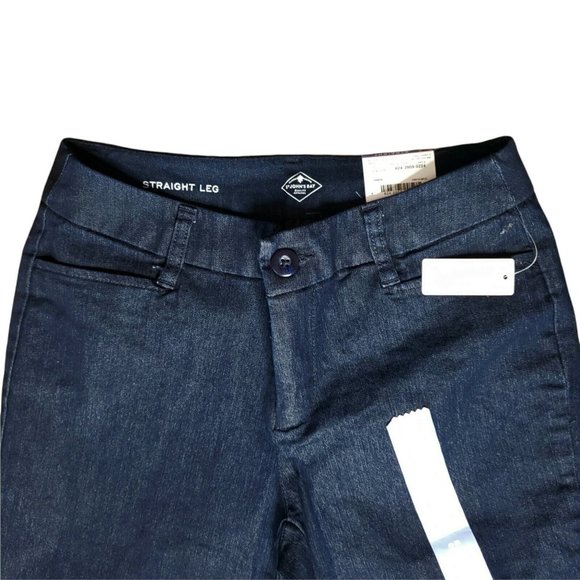 St. Johns Bay Mid Rise Straight Jeans Medium Wash Petite 2P New - Picture 2 of 3
